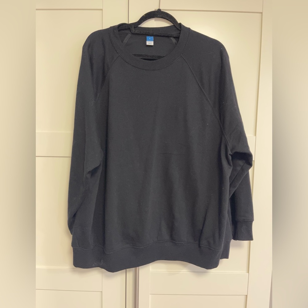 Old Navy black French terry sweatshirt worn 1-2x

Lage  
Soft, lightweight